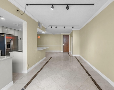 5150 Hidalgo Street - Photo Thumbnail 5