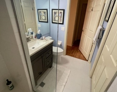 1096 Woodshire Lane - Photo Thumbnail 17