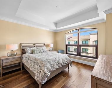 9123 Strada Place - Photo Thumbnail 14