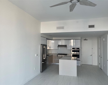 400 Central Ave - Photo Thumbnail 9