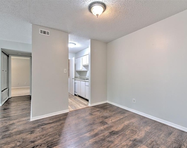 13403 Arbor Pointe Circle - Photo Thumbnail 11