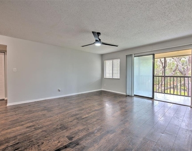 13403 Arbor Pointe Circle - Photo Thumbnail 6