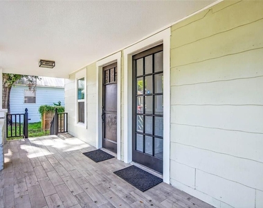 809 E Baker Street - Photo Thumbnail 4