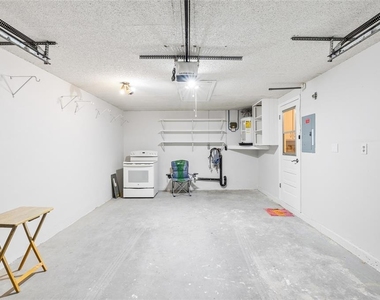 4948 Getner Street - Photo Thumbnail 16