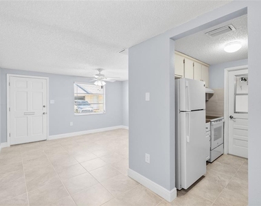 4948 Getner Street - Photo Thumbnail 7