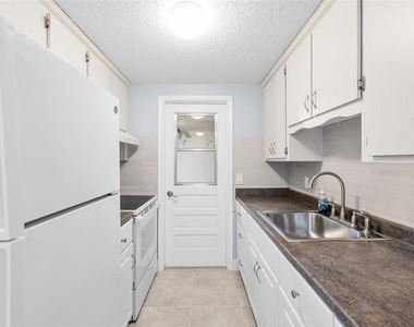 4948 Getner Street - Photo Thumbnail 8