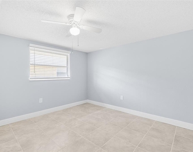 4948 Getner Street - Photo Thumbnail 14