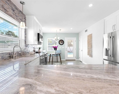 108 11th Avenue - Photo Thumbnail 12