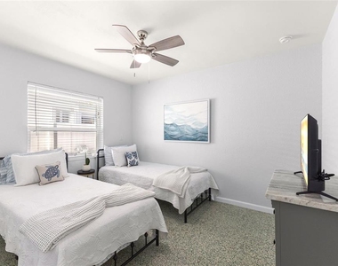 108 11th Avenue - Photo Thumbnail 17