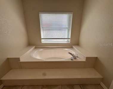 1359 Pine Siskin Drive - Photo Thumbnail 20