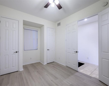 1340 Rock Dove Court - Photo Thumbnail 8