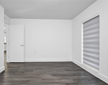 3004 Banyan Way - Photo Thumbnail 20