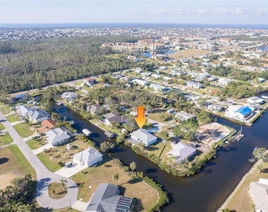 3004 Banyan Way - Photo Thumbnail 16