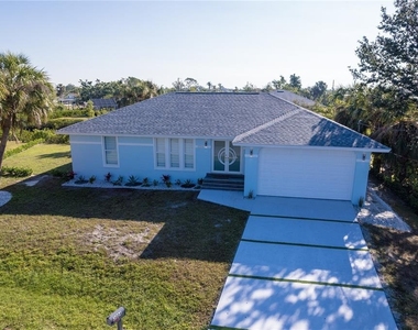 3004 Banyan Way - Photo Thumbnail 8