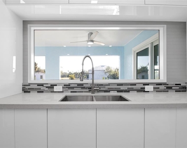 3004 Banyan Way - Photo Thumbnail 19