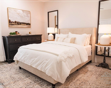 10680 Horn Circle - Photo Thumbnail 2
