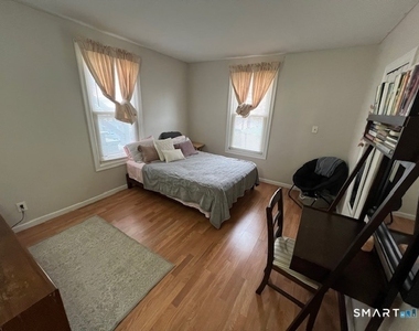 16 Byron Street - Photo Thumbnail 2