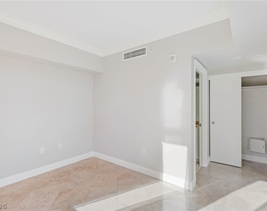 2777 Paradise Road - Photo Thumbnail 24