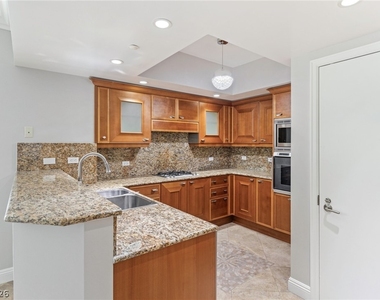 2777 Paradise Road - Photo Thumbnail 8
