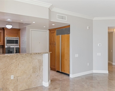 2777 Paradise Road - Photo Thumbnail 29