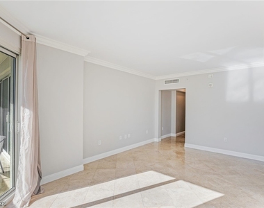 2777 Paradise Road - Photo Thumbnail 18