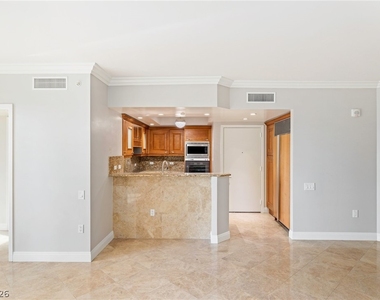 2777 Paradise Road - Photo Thumbnail 15