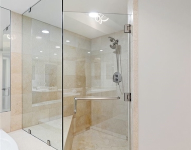 2777 Paradise Road - Photo Thumbnail 12