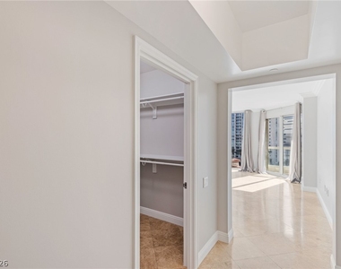 2777 Paradise Road - Photo Thumbnail 14
