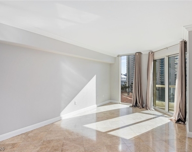 2777 Paradise Road - Photo Thumbnail 21