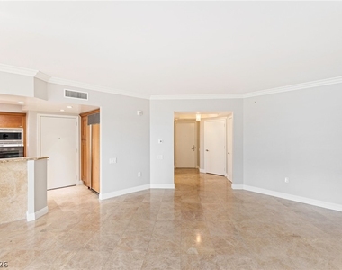 2777 Paradise Road - Photo Thumbnail 10