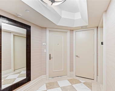 2777 Paradise Road - Photo Thumbnail 5