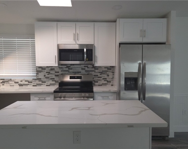 4224 Money Street - Photo Thumbnail 7