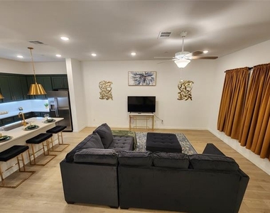 632 Blue Ridge Drive - Photo Thumbnail 6