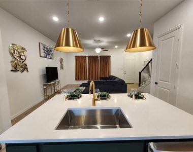 632 Blue Ridge Drive - Photo Thumbnail 1