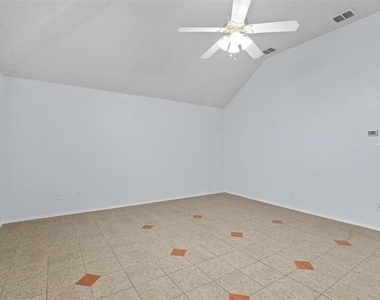 316 Leameadow Drive - Photo Thumbnail 21
