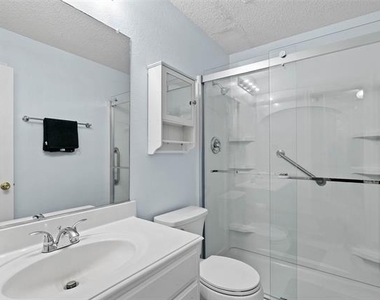 316 Leameadow Drive - Photo Thumbnail 5