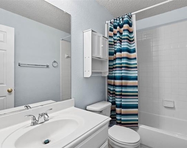 316 Leameadow Drive - Photo Thumbnail 19