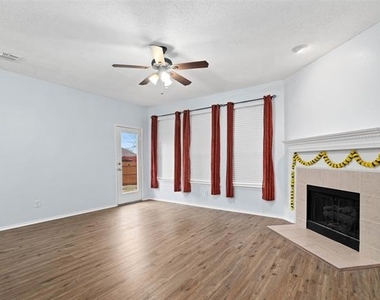 316 Leameadow Drive - Photo Thumbnail 6