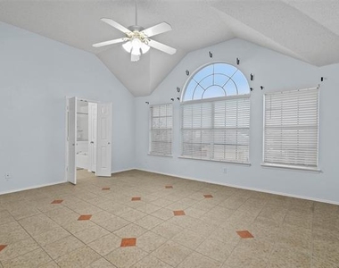 316 Leameadow Drive - Photo Thumbnail 22