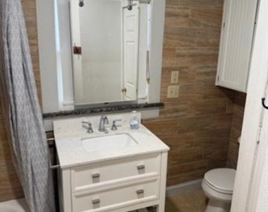 911 17th Street - Photo Thumbnail 12