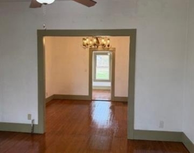 911 17th Street - Photo Thumbnail 19