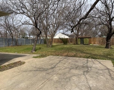 911 17th Street - Photo Thumbnail 26