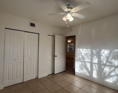 1301 Ne 15th Street - Photo Thumbnail 8