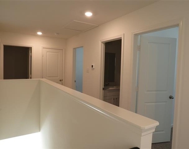 1906 Chapel Hill Road - Photo Thumbnail 21