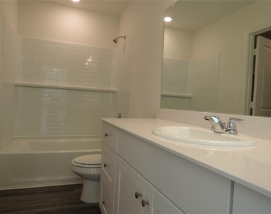 1906 Chapel Hill Road - Photo Thumbnail 28