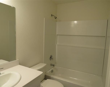 1906 Chapel Hill Road - Photo Thumbnail 12