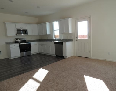1906 Chapel Hill Road - Photo Thumbnail 32