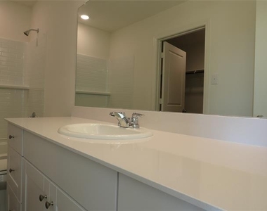 1906 Chapel Hill Road - Photo Thumbnail 27