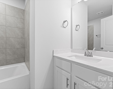 628 Amalfi Drive - Photo Thumbnail 15