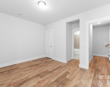 628 Amalfi Drive - Photo Thumbnail 19